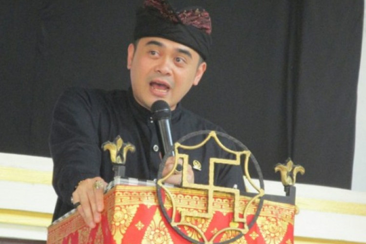 Deretan Kontroversi Arya Wedakarna: Antara Pembelaan Adat dan Riuh Polemik Publik Yang Menjadi Sorotan