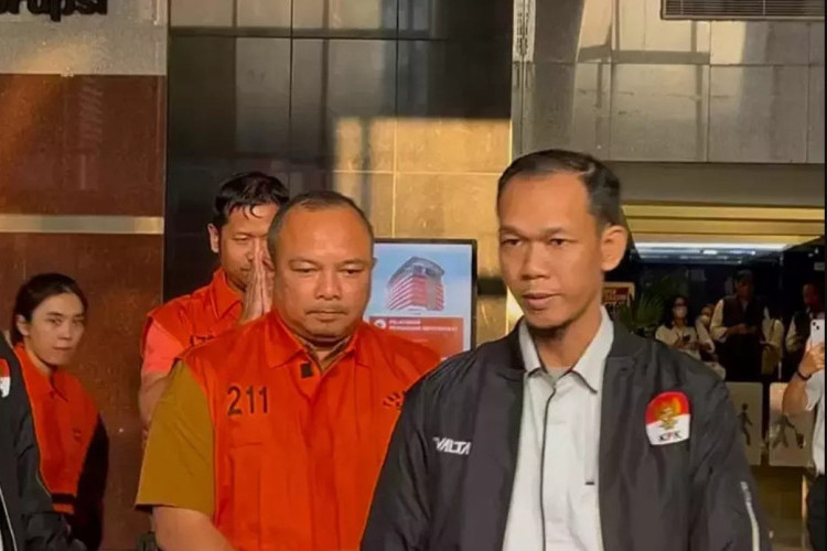 5 Tersangka Dugaan Kasus Korupsi BNPB, Uang Rp1,4 Miliar Hingga Emas Disita!