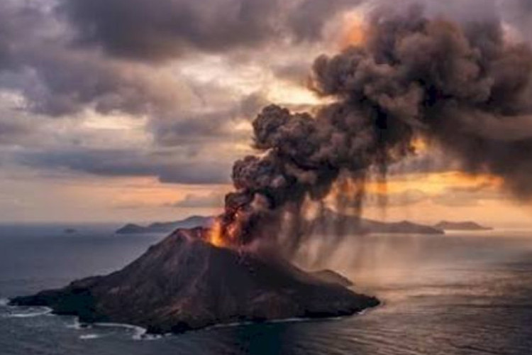 Seluruh Sekolah Terapkan PJJ, Imbas Abu Vulkanik Anak Krakatau Terdeteksi di Jakarta