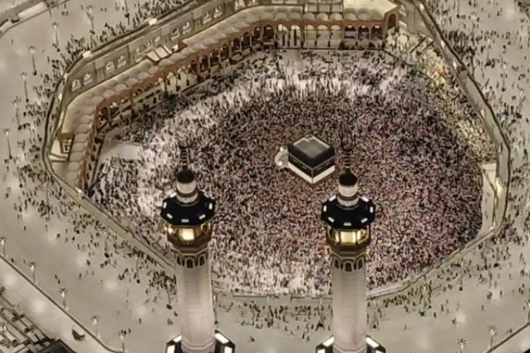 HEBOH! Seorang Pria Diduga Lakukan Percobaan Bunuh Diri di Masjidil Haram, Arab Saudi Masih Selidiki