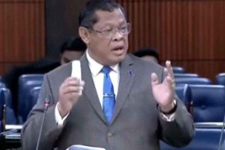Kalam Salan Politisi Malaysia Asal Sabak Bernam Yang Gunakan Bahasa Jawa Ngoko Saat Sidang Resmi Parlemen