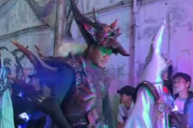 Siapa Ahmad Faiz Peserta Karnaval di Pekalongan yang Meninggal Dunia? Polisi Ungkap Faktor Kelelahan Usai Pakai kostum Berat