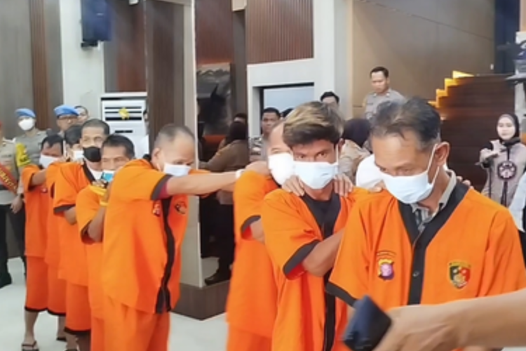 8 Tersangka Karhutla Berhasil Diamankan Kapolda Kalteng, Ternyata Pelaku Merupakan ASN!