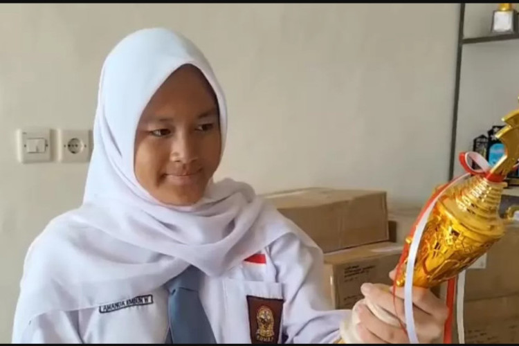 Viral! Keluarga Tidak Mampu di Banjarnegara Masuk Desil 9, Anak Disabilitas Ayah Kerja Serabutan