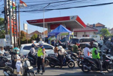 Antrean BBM di Gianyar Bali Memakan Korban, Seorang Wanita Pingsan Saat Antri Lama!
